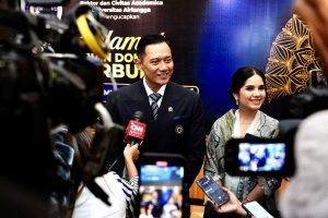 Ikuti Ujian Doktor Terbuka, Menteri AHY Lulus dengan Predikat Cumlaude