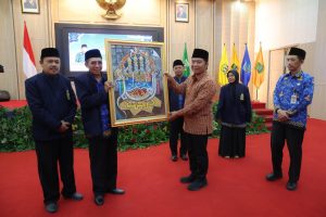 Pj Gubernur Al Muktabar Lepas Kafilah MTQ Korpri Provinsi Banten