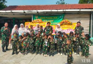 Danramil 0602-05/Cipocok Jaya, Kapten Caj (K) Susanti Martalia Dapat Surprise Laskar Pelangi