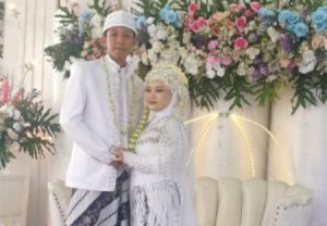 Ajiji dan Siti Humaeroh, Merajut Bahtera Rumah Tangga