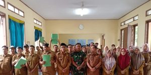 Tingkatkan Pelayanan, Babinsa Koramil 0602-07/Waringin Kurung Dorong Sinergi Bersama Pemdes