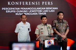 Menteri Nusron Siapkan 50 Ha Tanah untuk Relokasi Korban Erupsi Gunung Lewotobi Laki-Laki NTT
