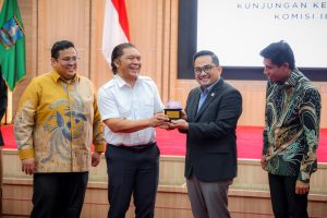 Di Depan Komisi II DPR RI, Al Muktabar Tegaskan Banten Siap Sukseskan Pilkada Serentak 2024