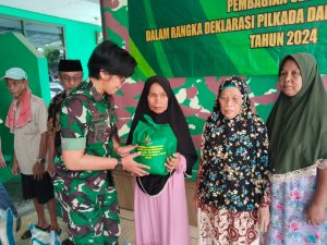 Koramil 0602-05/Cipocok Jaya Bagikan Sembako Bagi Warga Kurang Mampu