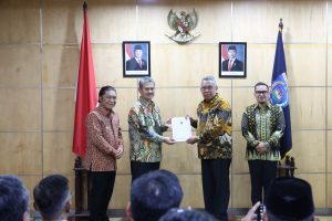 Saksikan Serah Terima Pelaksanaan Tugas Wali Kota Tangsel, Al Muktabar : “Laksanakan Agenda Pembangunan”