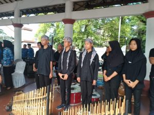 HUT Korpri, SMPN 13 Serang Lestarikan Musik Tradisional Angklung