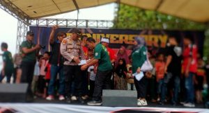 Aniversary MTR All Comunitas Gelar HUT Ke-34 dan Santunan Anak Yatim di Pantai Carita