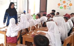 Tak Layak Pakai, Sarana dan Prasarana KBM.di SDN 2 Bojongmenteng