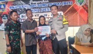 Babinsa Koramil 0602-15/Baros dan Bhabinkamtibmas Dukung Penyaluran BLTDD Untuk Kesejahteraan Masyarakat