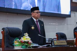 Pj. Gubernur A. Damenta Hadiri Rapat Paripurna Pengucapan Sumpah/Janji PAW Anggota DPRD Banten