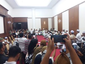 Pj. Gubernur Banten Terima Massa Aksi FPI, Minta PSN PIK 2 Ditinjau Ulang