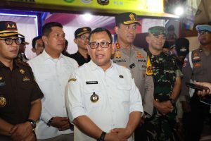 Pj. Gubernur Banten, A. Damenta Tinjau Posyan Nataru 2024
