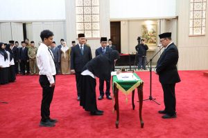 Pj. Gubernur Banten, A. Damenta Lantik Ratusan Pejabat Fungsional Guru Ahli Pertama