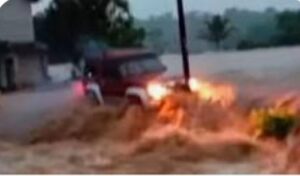 Pray For Sukabumi, Rumah Warga Terendam dan Mobil Hanyut Diterjang Banjir Bandang