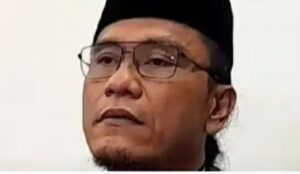 Mengundurkan Diri, Gus Miftah Menangis 