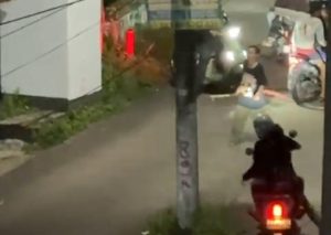 Warga Kelurahan Banjar Agung Terkapar Ditebas Golok Geng Motor