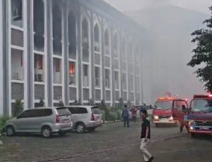 Gedung Rektorat UIN Jakarta Dilalap Sijago Merah, Aktivitas Kampus Tetap Normal
