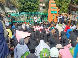 Oemar Bakri di Kota Baja Meradang, Honor Daerah Triwulan IV 2024 Belum Dibayar