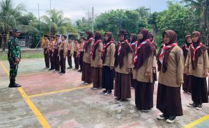 Babinsa Koramil 0602-03/Walantaka Berikan Pelatihan PBB Siswa MTs Al Khairiyah Darussalam