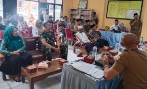 Dukung Sinergi Pembangunan, Babinsa Koramil 0602-04/Taktakan Hadiri Musrenbang Kelurahan Pancur