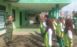 Babinsa Koramil 0602-06/Kramatwatu Tanamkan Semangat Patriotisme Melalui PBB