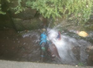 PDAM Tirta Albantani Serang Respons Cepat Keluhan Konsumen di Desa Kramatwatu