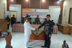 Pj. Kepala Desa Kubang Jaya Diserahterimakan