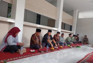Kepala Desa Sangiang Resmikan Kantor Baru.