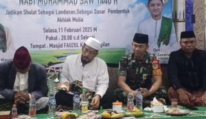 Peringatan Isra Mi’raj di Masjid Fauzul Qobir, Babinsa Koramil 0602-18/Kragilan Hadir Bersama Warga