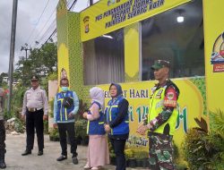 H+2 Idhul Fitri, Babinsa Koramil 0602-12/Ciomas dan Anggota Polsek Pantau Arus Lalu Lintas 