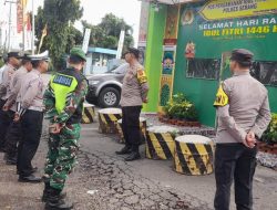 Babinsa Koramil 0602-17/Carenang dan Polres Serang Jaga Keamanan Pada H+3 Idul Fitri 1446 H