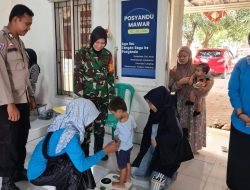 Pekan Imunisasi 2025, Babinsa Aktif Dukung Program Imunisasi