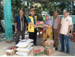 Anggota DPRD Kubupaten Serang, Medi Subandi Salurkan Bantuan Bagi Korban Kebakaran di Pamarayan