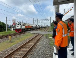 KAI Daop 6 Imbau Masyarakat Hati-Hati saat Berkendara di Perlintasan Sebidang