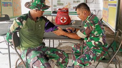Zenelum Turun ke Lapangan, Anggota Kesehatan Satgas TMMD Ke 124 Cek Kesehatan Personil