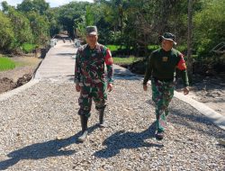 Pasiter Kodim 0602/Serang Tinjau Progres Pembangunan Jalan Sepanjang 500 Meter