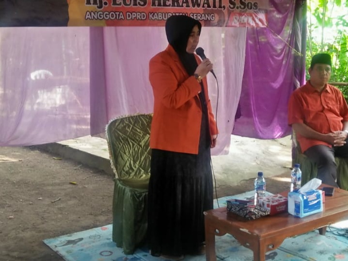 Di Desa Kadu Genep, Hj. Euis Herawati Gelar Reses