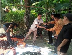 Pemotongan Hewan Kurban di Masjid Al Ittihad Desa Mekar Baru