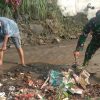 Bersihkan Sampah, Koramil 0602-15/Baros Bersama Wargs Gelar Karya Bakti