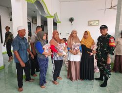 Babinsa Koramil Cipocok Jaya Berikan Bantuan Beras kepada Warga Kurang Mampu dan Anak Yatim