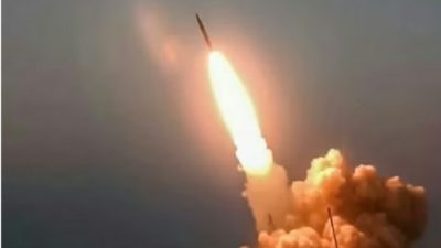 AS Serang Iran, Balas Tembakkan 20 Rudal ke Israel