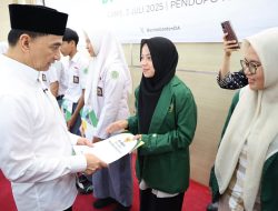 Wagub A. Dimyati Salurkan Bantuan RLHB dan Biaya Pendidikan BAZNAS Banten
