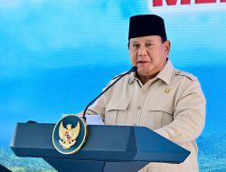 Menteri Nusron Dampingi Presiden Prabowo Resmikan 80.000 Koperasi Desa Merah Putih