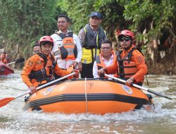 Gubernur Banten Andra Soni Susur Kali Angke