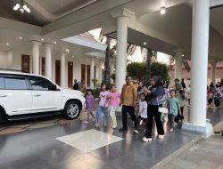 Gubernur Banten Andra Soni Perkenalkan Anak-anak Sejarah dan Lingkungan Gedung Negara