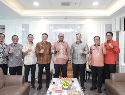 Sekda Banten Deden Apriandhi dan Wali Kota Serang Budi Rustandi Konsultasi ke Kemendagri