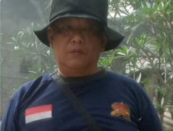 Warga Lingkungan Cipete Adakan Gotong Royong