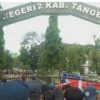 Puluhan Warga Kecamatan Sepatan Gelar Aksi Unjuk Rasa di SMKN 2 Kabupaten Tangerang