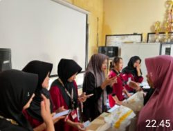 KKM 69 UNIBA dan Pemerintah Desa Kemuning Kolaborasi Salurkan Bantuan Sosial ke Warga