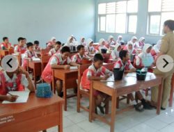 Kepala SMPN 5 Rangkasbitung : “Selama Revitalisasi Rehab Ruang Kelas KBM Terapkan Daring”